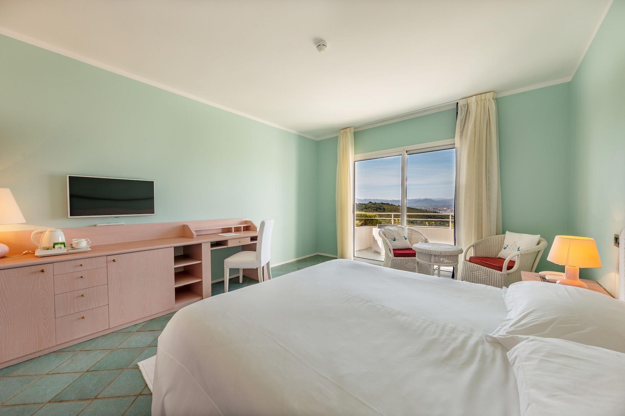 Hotel Luna Lughente Олбия Екстериор снимка