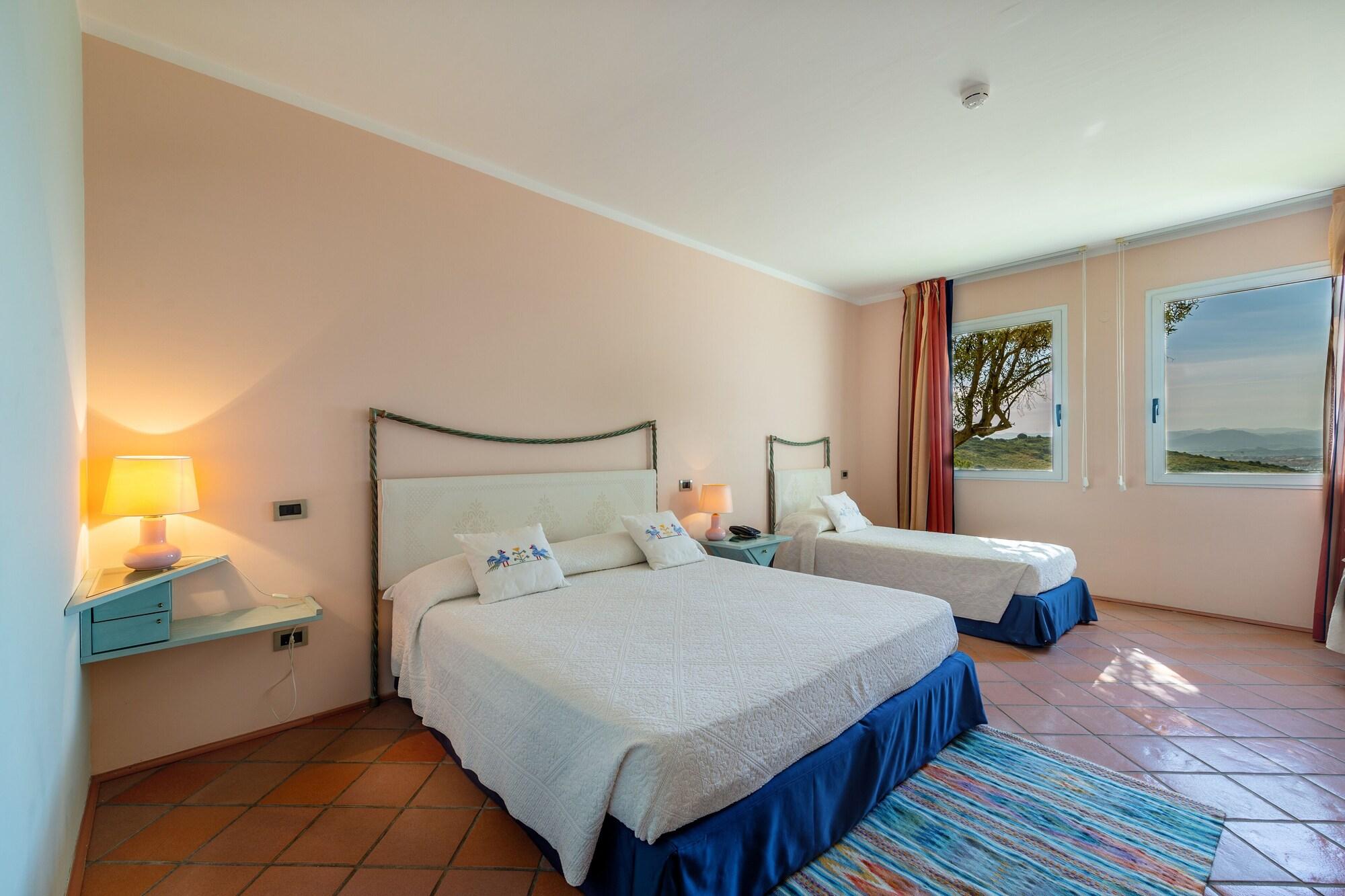 Hotel Luna Lughente Олбия Екстериор снимка