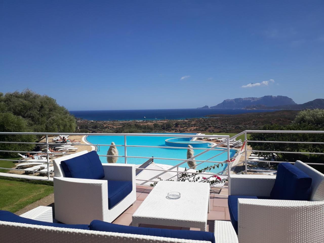 Hotel Luna Lughente Олбия Екстериор снимка