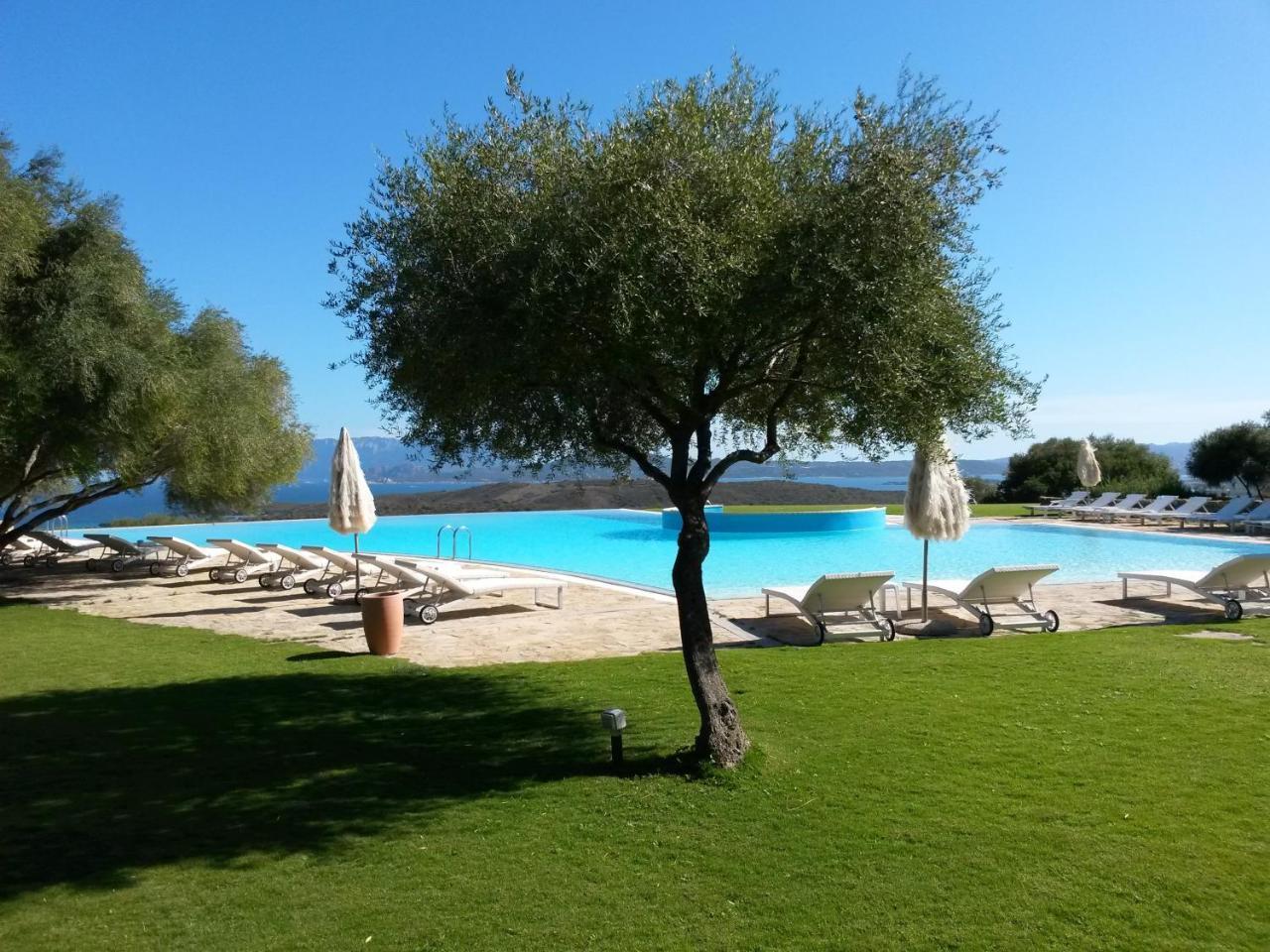 Hotel Luna Lughente Олбия Екстериор снимка